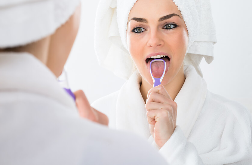 Ağız sağlığı için dişlerin günlük temizliğini en iyi şekilde gerçekleştirmek ve diş ipi, gargara kullanmak gibi ulaşılabilir ve kolay yöntemler işe yarayacaktır.