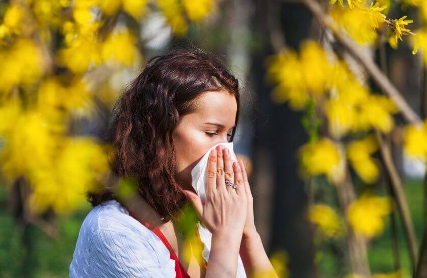 Polen alerjisi nedir? Belirtileri nelerdir?